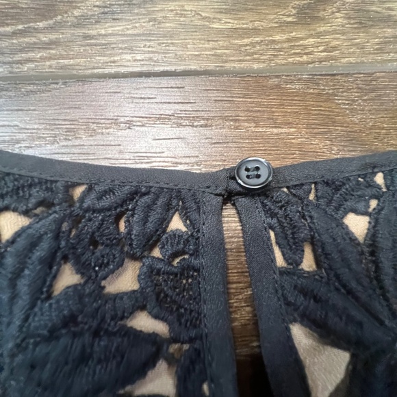 Talbots Women's Petite Lace Overlay Blouse, Black with tan, 8P, Short Sleeve - Picture 5 of 8